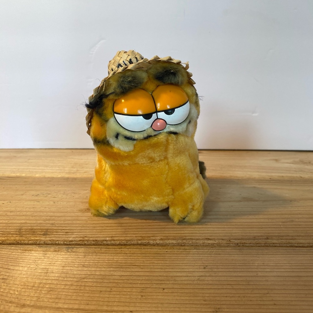 Vintage Garfield Plush With Straw Hawaii Hat